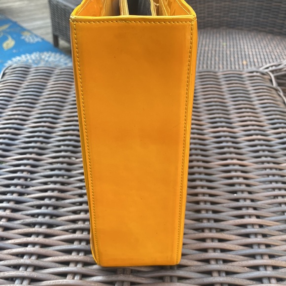 Chanel Tote 8”x10” - Picture 3 of 16